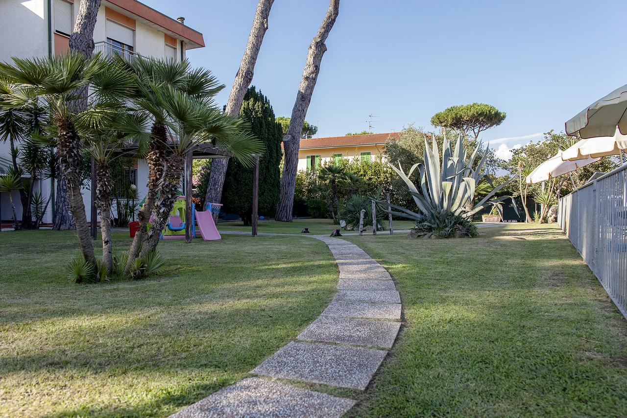Hotel La Palma Lido di Camaiore Buitenkant foto