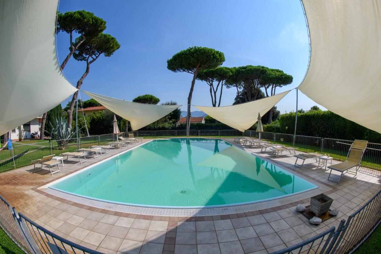 Hotel La Palma Lido di Camaiore Buitenkant foto