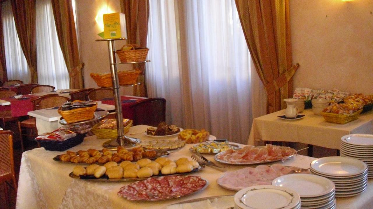 Hotel La Palma Lido di Camaiore Buitenkant foto